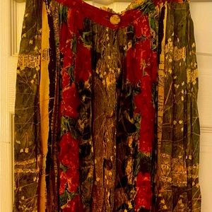 Elegant Carole Little skirt.